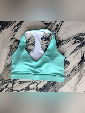 Exotica ExoticAthletica Mint Performance Deep V Crop Top Size Small